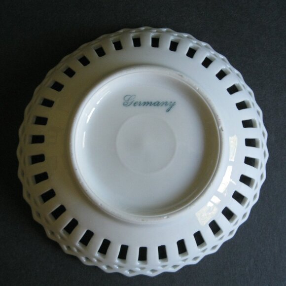 Antique Reticulated Round Porcelain Dish Small Collectible 1800's - Picture 4 of 4